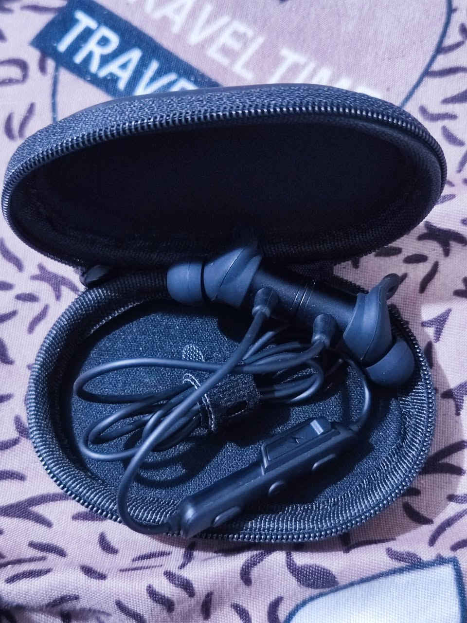 سماعات بلوتوث soundpeats q40 hd
نقاوة بالصوت مو طبيعية وماركة معروفه 
السعر ٢٥ الف


**إذا كنت صاحب هذا الإعلان وتريد حذفه لأي سبب، رجاءا أرسل رسالة إلى الدعم الفني**