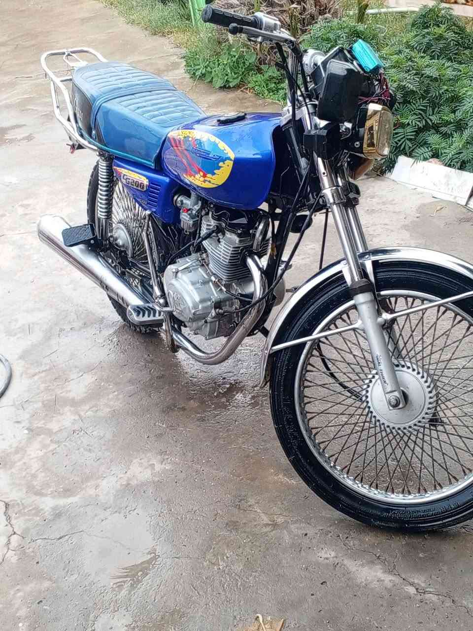 سلام عليكم دراجه تايكر الشاصي موديل18ولمكينه19 دراجه كامله من كلشي ناقصها بس ويل خلفي السعر325وبيها مجال المكان تكريت القادسيه الرقم 
***********
