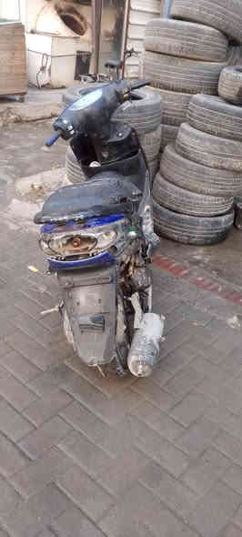 سلام عليكم بريز للبيع ضفيره مال تفصيخ جديده ولفات جدد بوشه
وبستم جدد دراجة يرادلها ترتيب ابيع كوم حديد سعر 300الف مكان بغداد الدورة شارع 60 
***********
