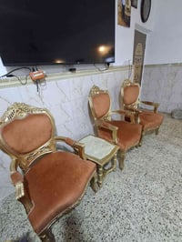 📢 للبيع 🔹 عدد 3 قنفات بحالة جيدة 🔹 وياهم طبلة تقديم أنيقة  💰 السعر: 25...