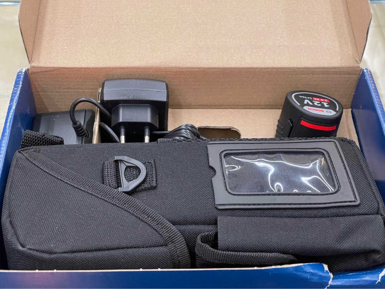 BOSCH GTC 400 C
ئامێری دیاری کەری گەرمی کۆمپانیای بوش 
شتێکی زۆر ناوازەیە بە تەواوی کار ئاسانی دەکا بۆ کار و باری وەستاکان 
کارەکان بە نمونە 
کارەبایات 
سیستەمی گەرمی ناو ماڵ 
کاری بۆری و گەرمیەکان 
لە زۆر کاری تر ئەتوانی سودی لێ بەبینی 
ئامێرەکە بە کار نەهاتوە واتا نوێیە دەستی دوو نیە 

لە ئێستا دا نرخی ئەم ئەمێرە 
1.600 $ دۆلارە واتا 16 وەرەقە 

ژمارە تەلەفۆن 
***********
*********** أربيل, العراق
