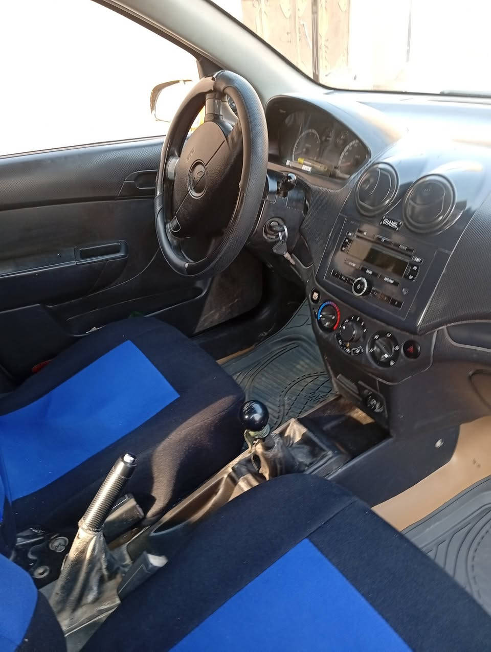 سياره افيو موديل 2007 سنويه 26مصفره هيهه وغرامات كير محرك وحداديه خير من الله السعر  44 بيه مجال مكان بابل***********
