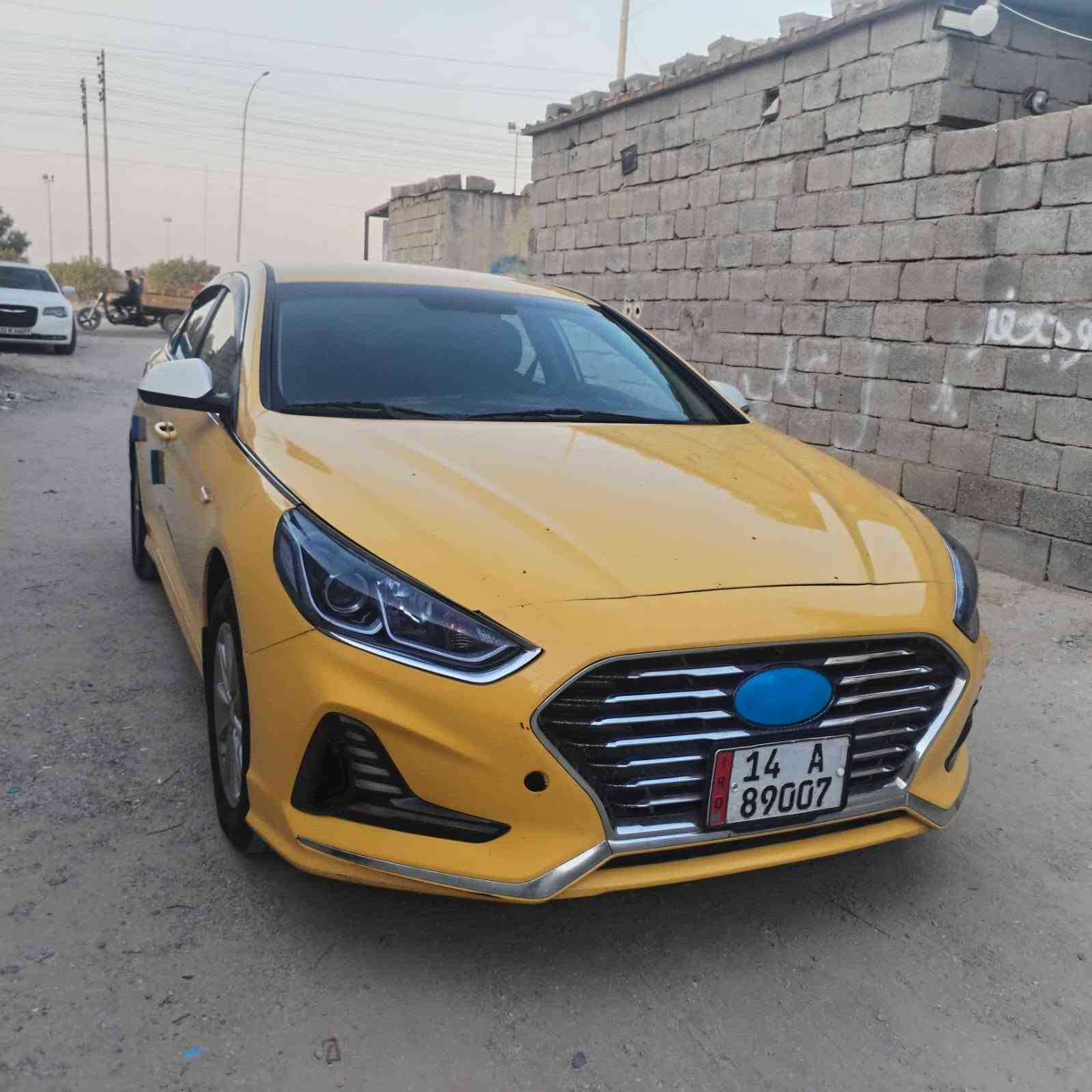 سوناتا موديل  20 وارد كوري
رقم بصرة بأسمي غاز بانزين تبريد مكينه كير حداده كله جاهزه سياره سنويه مانتهيه مصفرة هيئة وغرامات بيه ٣ قطع تبديل اصلي وبيه طخه واضحه بل صندوك فقط السعر ١٣٢ بيه مجال بسيط. ***********
سياره مكانه بصره
