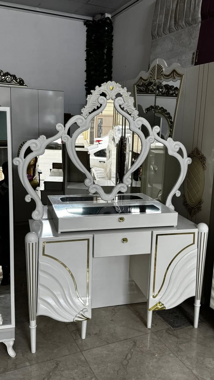 غرفه نوم  ماركه صبغ حراري نضافه اخو جديد السعر 775   الف  مع شد ونقل
***********
 ***********
