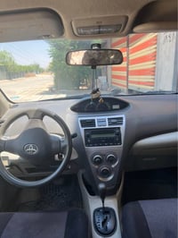 يارس اوتوماتيك • ٢٠١٢ • شمشمل