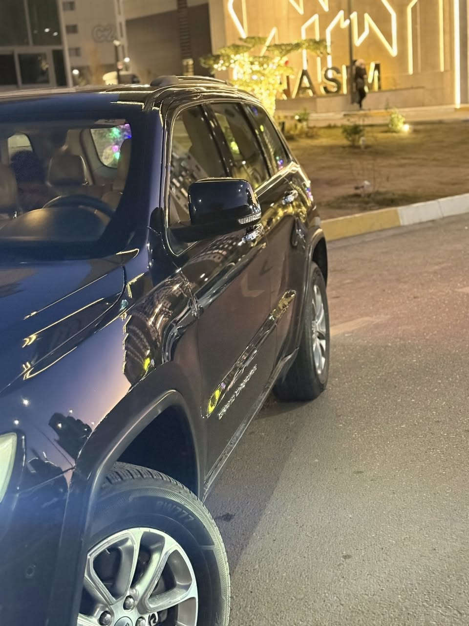 ✨ سيارة مرتبة ونظيفة استخدام شخصي
🖤 اللون: أسود كذّابي (فخم وملفت)
📅 الموديل: 2014
⚙️ القير: أوتوماتيك
🚙 تجهيز فول مواصفات

🔹 المواصفات:
 • شاشة وسط + كاميرا خلفية
 • حساسات
 • مقاعد جلد
 • مثبت سرعة
 • نظام بصمة وتشغيل
 • تبريد قوي

📌 الملاحظات:
بيها برد باب ورا العَبَري (مذكورة بكل صراحة)
غيرها السيارة جاهزة وما تحتاج شي ✌️

💰 السعر: 24,000 بيه مجال بسيط للجادين فقط
📍حي الجهاد)
📞 الاتصال للجادين فقط (***********)
