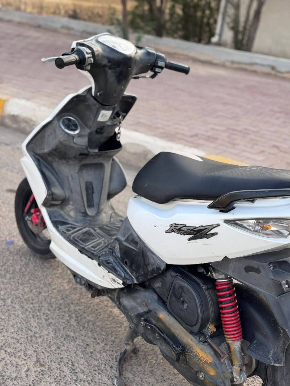 سلام عليكم دراجه ماكس مضلع مامفتوحا للبيع الأستفسار *********** مكان قضاء المدينه حي الشهداء
