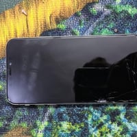 ايفون اكس • شاشه مكسوره • ٦٤ جيجا