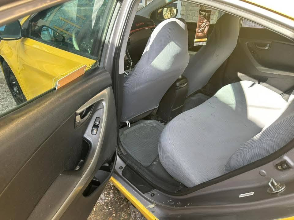 السلام عليكم سياره النتره وارد امريكي موديل 2012 مواصفات فول ماعده بصمه رقم بغداد بدون تبديل محرك كير صدر تبريد تخم تاير مكفولة سعر٧٨بيه مجال بصيط العنوان الموصل
***********
