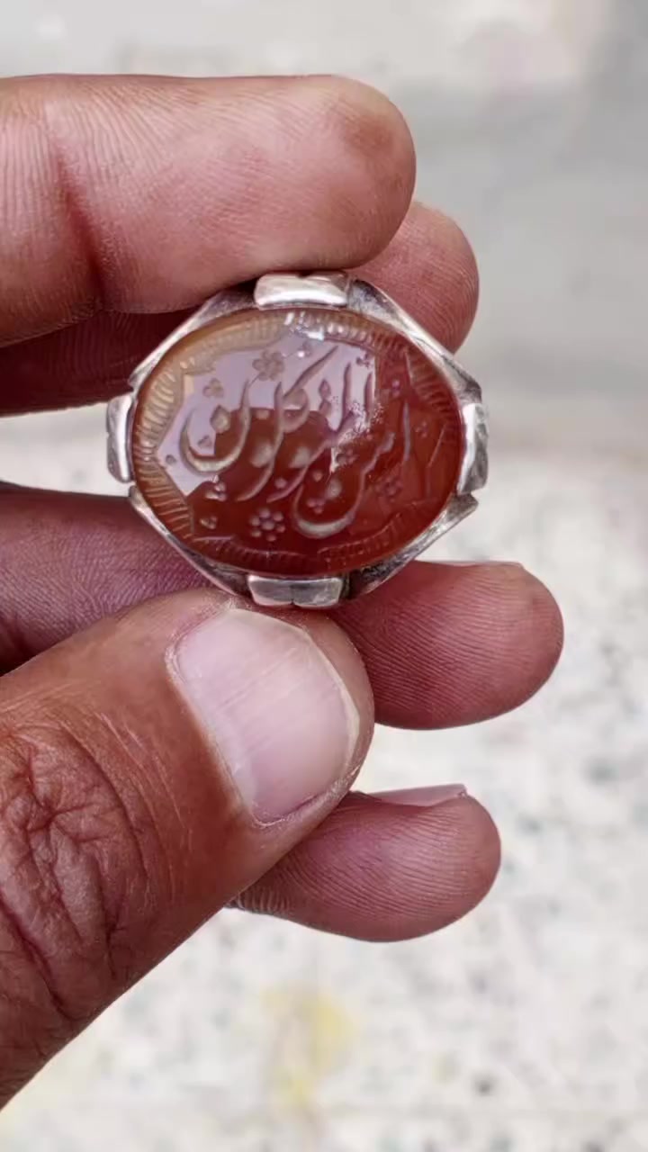 لعيون المتابعين 
خاتم عقيق يماني 
***********
***********

