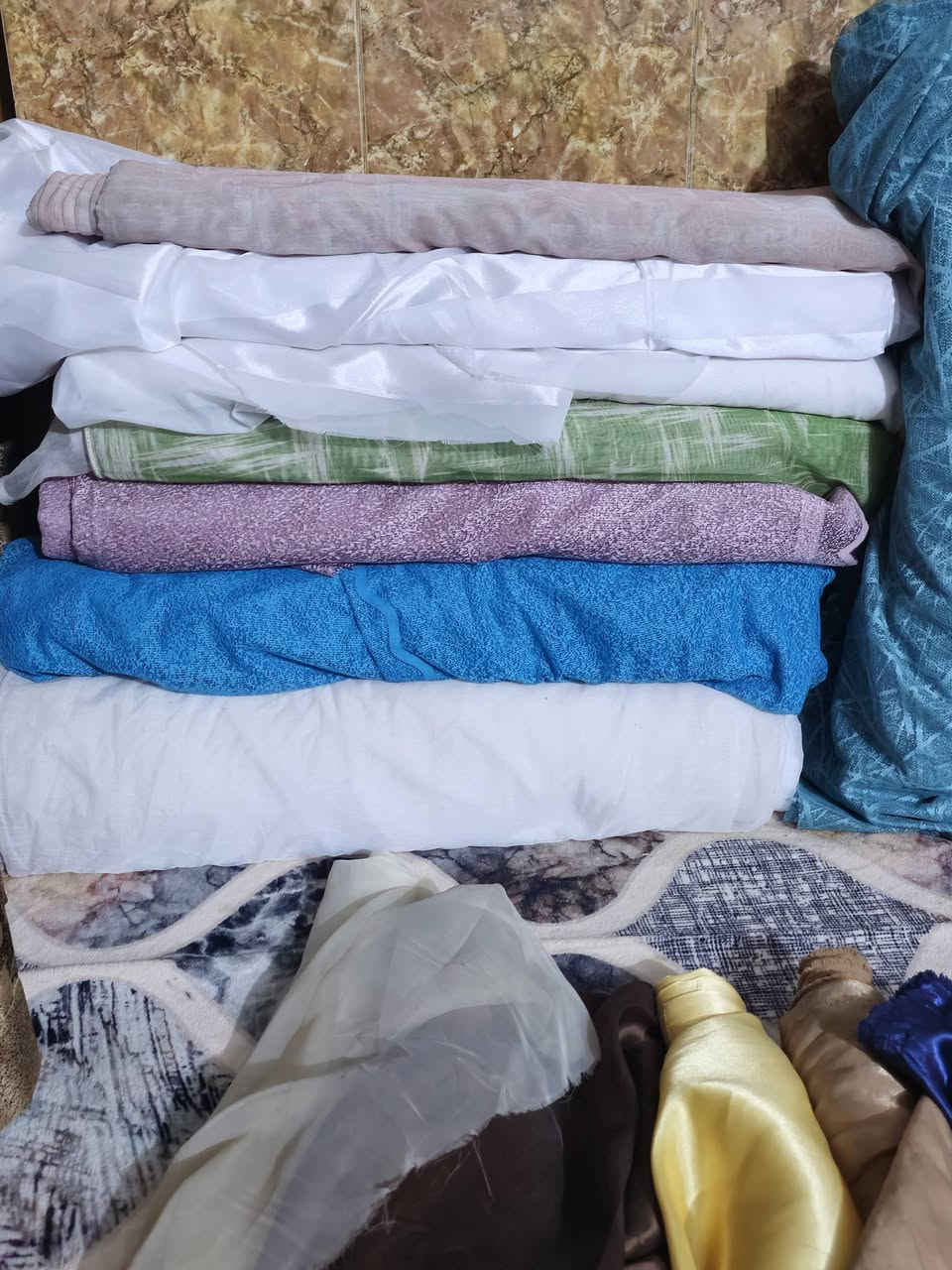 🚩((عرض))🚩 تصفيه اقمشه 🚩ستائر🚩
💥🚩 {{توصيل فقط }}
متواجد اي وقت اتصل 
الرقم 
***********
القماش سعر  المتر {{ 2.500}}
التول سعر  المتر {{2500}}
الجادر ارتفاع{{ 2.25}}  السعر  {{1500}}
حمالات زيبره تركيه زوج {{5000}} 
حمالات زيبره صيني زوج {{4000}} 
{{ توصيل فقط }}
