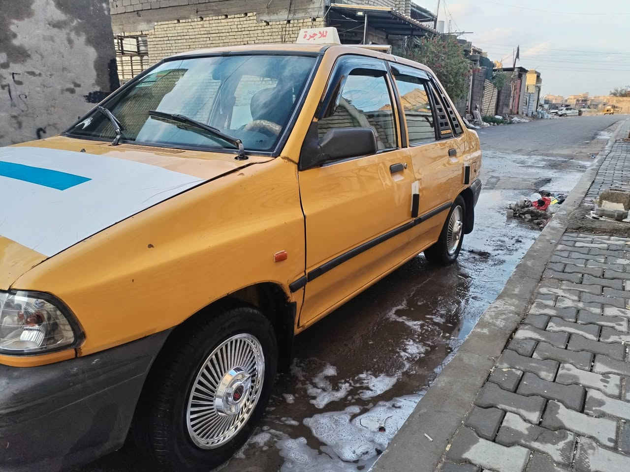 سلام عليكم سايبه البيع 2011سياره نضافه فول وكلش حلوه معمره خيسات وبيه مكانات صبغ اثر خياس شواصي سليمات ونضاف مكينه وكير خير من الله مابيهن شي اي نقص مابيه السياره صدر جديد امامي خلفي دواخل نضيف مصفره هيئه وغرامه سنويه ل30السعر 27وبيه مجال مكان بغدادالشعب حي اور رقم الهاتف ***********
