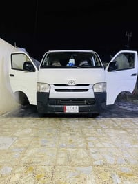 تيوتا زعره 2014 محرك كير كفاله نضيفه مامشتغله عبريه فقط خط مابيها اي ن...