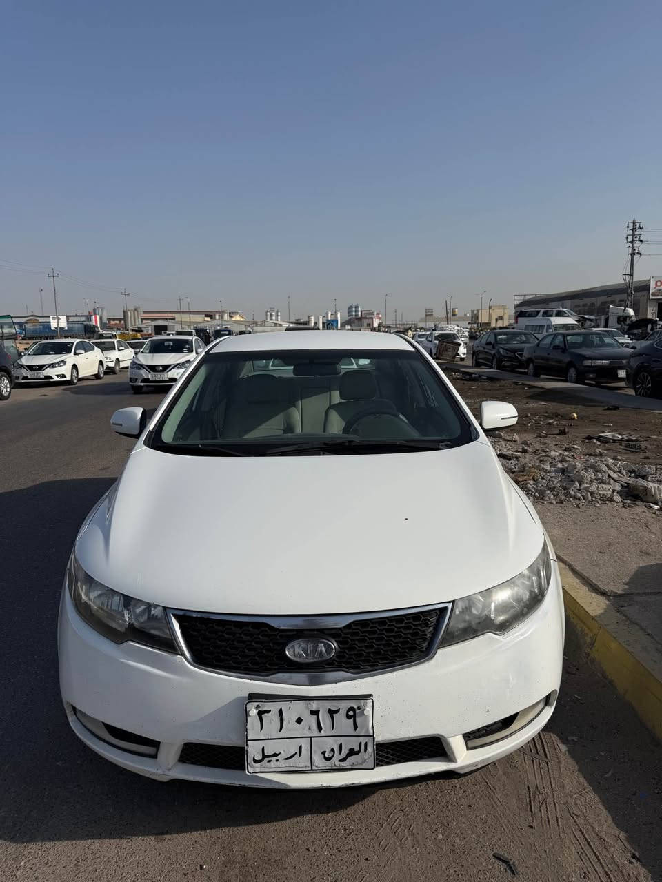 كيا سيراتو 2013 السياره جديده وجاهزه كفاله من الصبغ والضربه عده البارد قليل السياره دوس نكيل حساس خلفي شفتات ستيرن نص فول باسم شركه رصينه جاهزه للوكاله والتحويل السعر ٩٣ بي مجال قليل لشراي مكاني بصره ابو الخصيب ميهجران رقمي *********** البصرة, العراق
