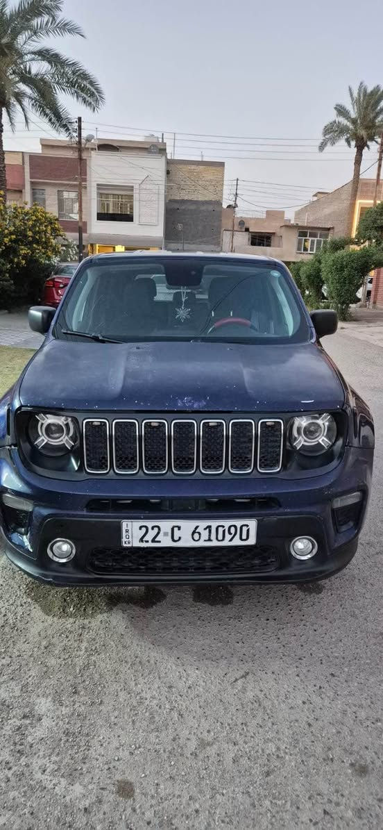 سلام عليكم جيب رنجيدللبيع 2019 ماشيه 49 مايل حادث السيارة جاملغ وبنيد وجاملغ خلفي وصندوك صورالحادث بالمنشور ايرباك فقط بردة طاك سيارة جديدة برغي مامفتوح بيهة المواصفات شاشه وكامره تحكم ستيررن جهتين بصمه مكينه 2400 كير 9 نمر تبريد ثلج ادامه كامله كلشي بالسيارة على وضع الشركه حتى الحداديه بلادي مامفتوحة السياره مال بيت ماماشيه هوايه مكان السيارة بغداد البنوك *********** السعر 115 وبيهة مجالك بغداد, العراق
