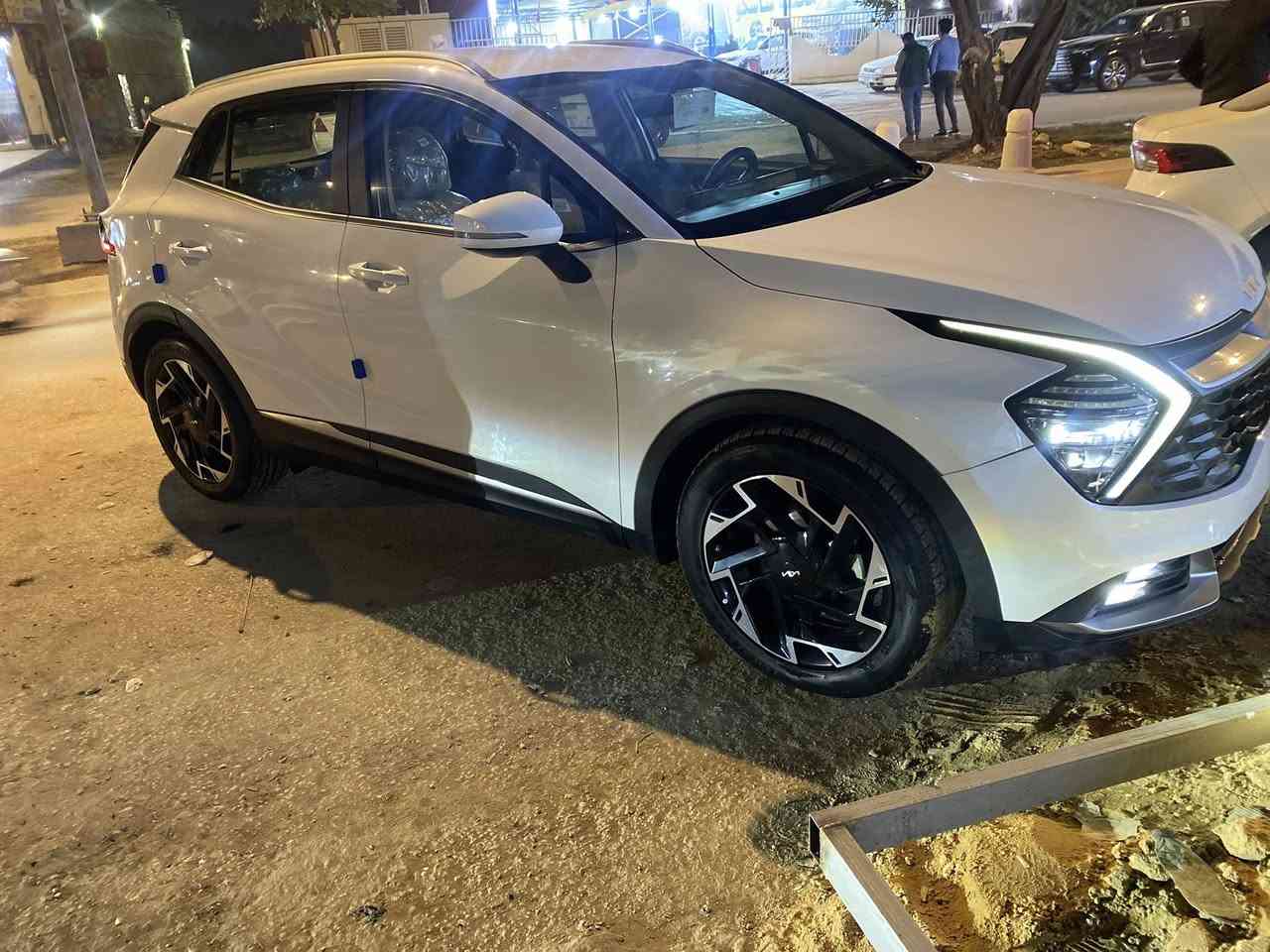 السلام عليكم
سبورتج موديل٢٠٢٣
ماشيه ٤٩الف 
السياره مكفوله من الصبغ والتبديل
السياره نص فول
السعر٢١٠
للاستفسار الاتصال على هذا الرقم:***********
