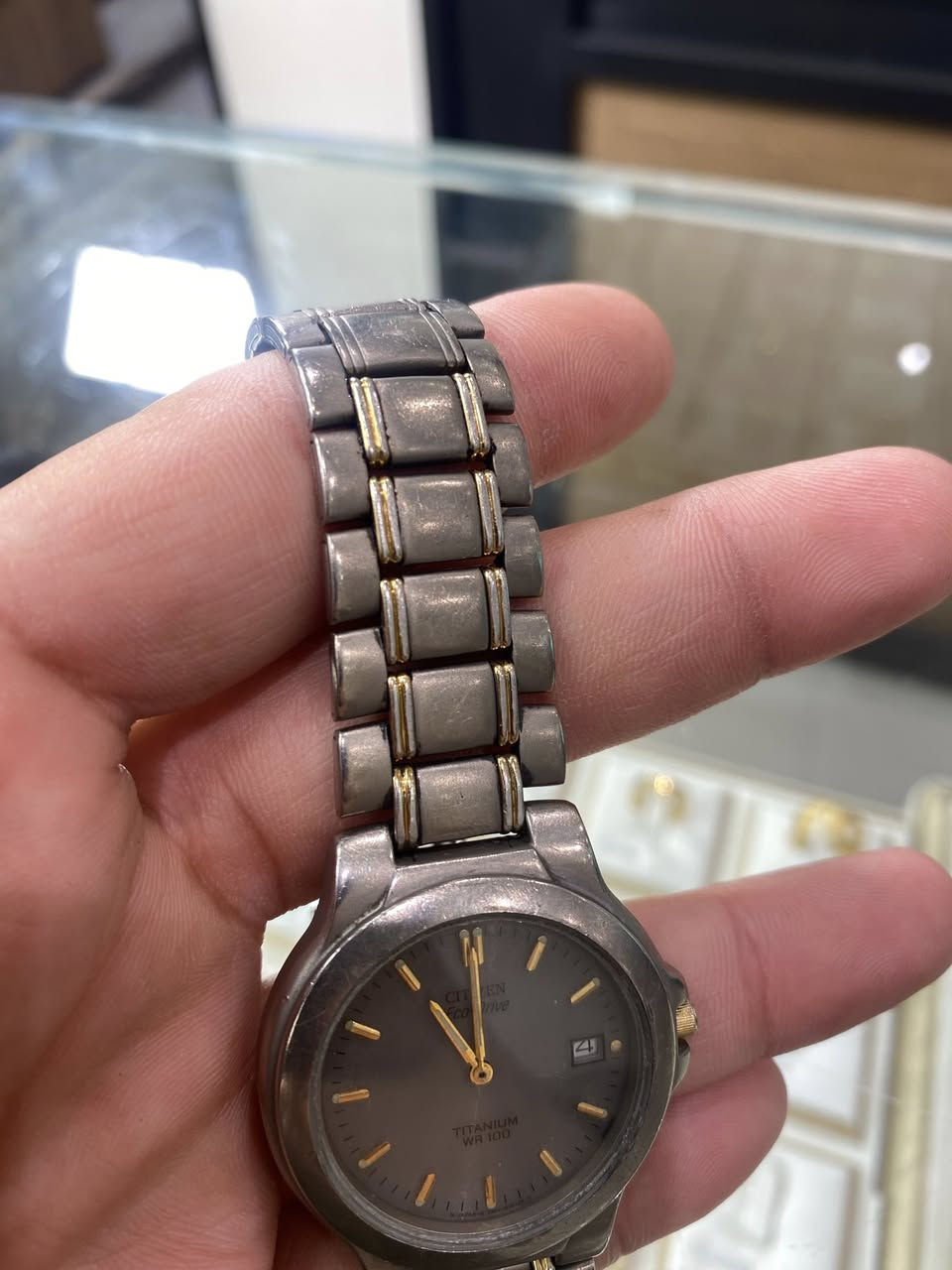 مزاد لاول مرة شباب اذا جابت سعرها ادخلك خاص اعتمد ع الخاص وبخدمتك
سيتزين ايكو درايف تيتانيوم بالكامل منفذ يومي نضافة٨٥٪؜
ارقام واميال لامينوس سيرها كامل

***********
