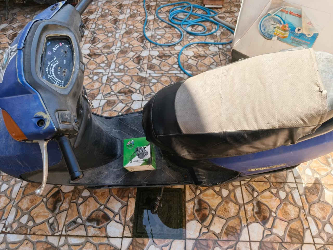 السلام عليكم دراجه سبيسي دراجه كامله شغله مكينه خير من الله نقصهة بس باتري اريدهة ١٨٠ وبيهة مجال لاستفسار *********** مكان المفرك
