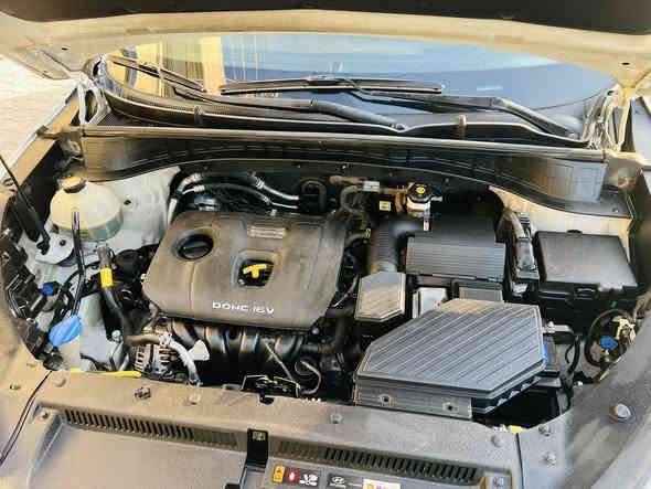 توسان 2018 خليجي 

سياره نضيفه كلش مكفول عده رش فقط جاملغ امامي بدون ضربه ولا حادث  فقط رش 

موصفات خليجي 
حساس خلفي 
كامره دواره. شاشه 
بانراما  اشاير بل مري 
قطعتين تبريد  مري شفط 
تحكمات 
اتلاث انظمه قياده 
كشنات مخمل 
باقي موصفات معروفه 

السعر ١٨٠ بيه مجال قليل 
الاستفسار 

***********
اتصال 
***********
واتساب 

للبيع او مراوس بكورلا خليجي
