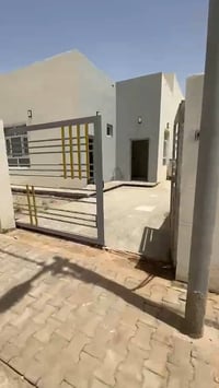 دار لبيع في مجمع الزهور مساحة ٢٠٠متر واصل نقد جاهز لسكن تفاصيل اكثر 07...