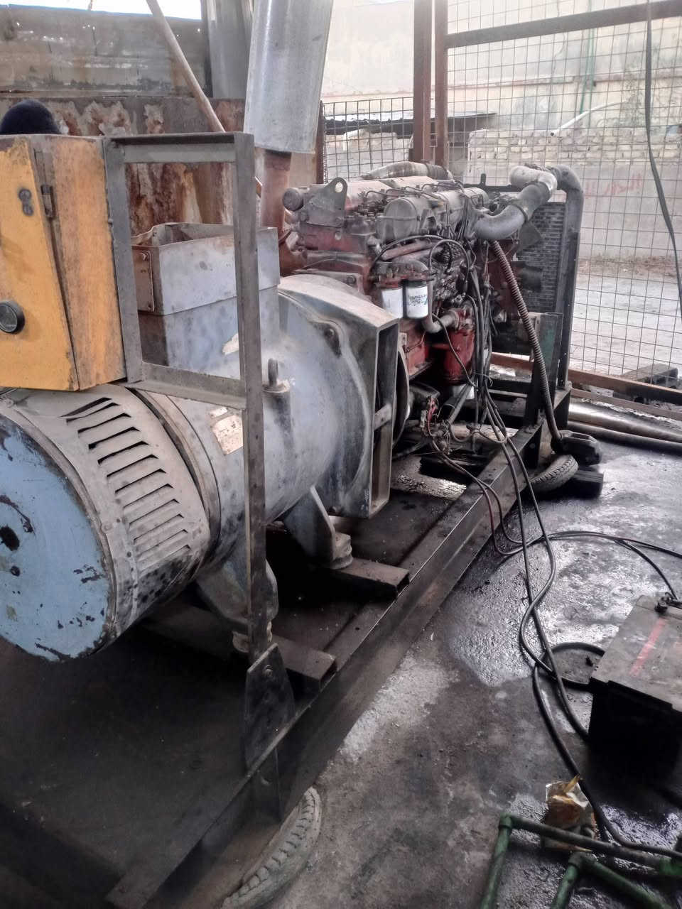 السلام عليكم مولدة للبيع مكينة افيكو 137 وراس توليد 350 كيفي مكفولة للاستفسار ***********
