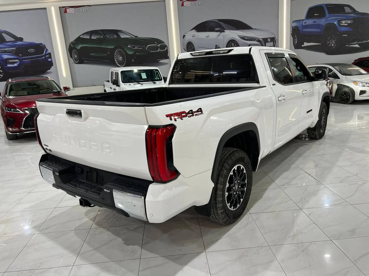 تويوتا تندرا 2025
لون ابيض 

محرك V6 محرك twen twrbo 
السعر  :315 ورقه

ماشي.31 الف ميل 

المواصفات 

فور ويل 4+4
بصمه 
تشغيل عن بعد 
‏ويل كروم مميز 
لايتات زينو و بك لايت زينو 
رادار امامي 
تحديد مسار 
شاحن وايرليس 
هندبريك بصمه 
كشن سايق كهرباء 
كشن سكن كهرباء 
لايت LED 
حاجب LED
اشاره لكزز 
رادار خلفي 
حساس خلفي
محرك لاندكروز V6 توين توربو 

حافه بوند جملغ صبغ 

للاستفسار 

مكان السيارة أربيل-معرض ولید كارس
وتساب 
***********
***********
