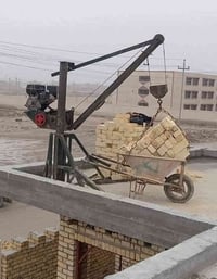 ونج للتصعيد كافة المواد  طابوك بلوك رمل اسمنت شتايگر تراب سطوح وغيرها ...