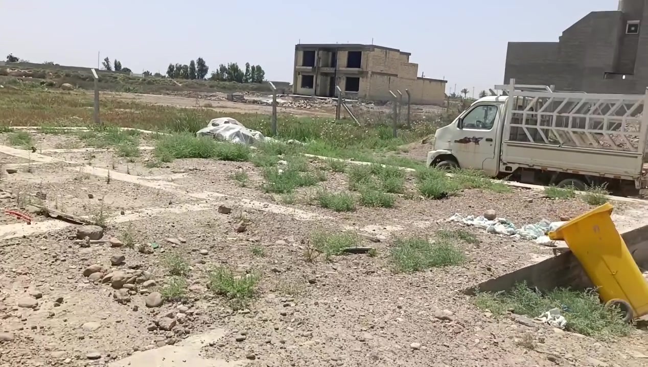 قطعه ارض للبيع مساحه 140 متر الموقع حي ازدهار باستفسار على الرقم***********
