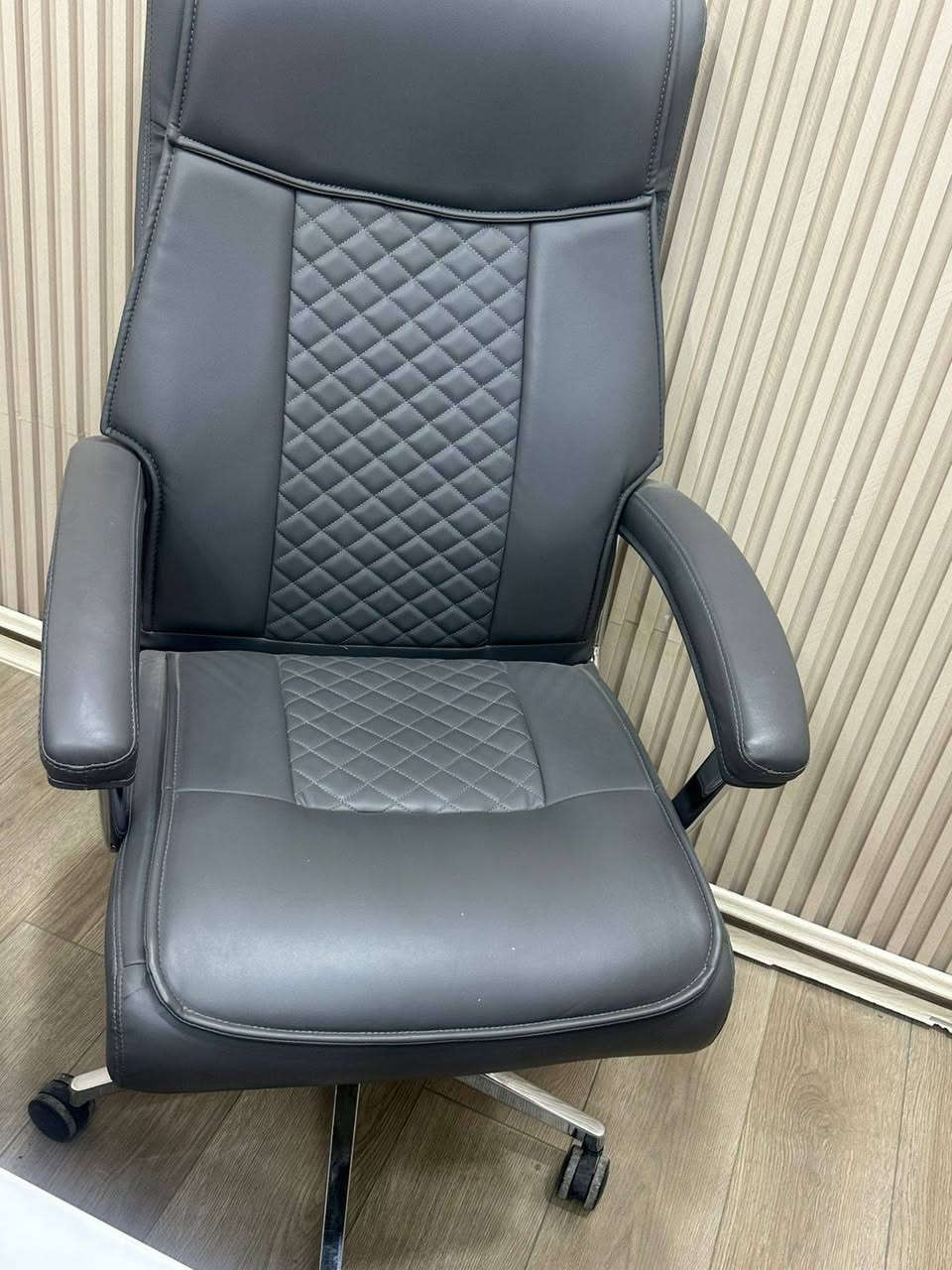 اثاث مكتبي استعمال شهر شبه جديد للبيع


**إذا كنت صاحب هذا الإعلان وتريد حذفه لأي سبب، رجاءا أرسل رسالة إلى الدعم الفني**