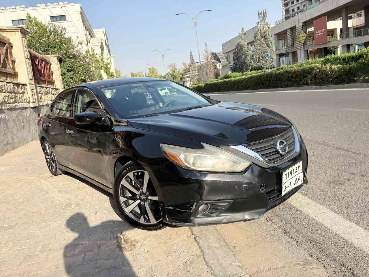 Nissan Altima 2018 SR
سەیارەکە ٢ پارچەی هەیە بێ ئەیرباگ مەکینەی بە شەرت ١٦٠ هزار کیلومەتر چووە رەنگی رەش تەرزەی هەیە زور نایابە سەیارەکە سەنەوی بەسەر چووە نزیکەی ١٨-١٩ وەرەقە خرامەی لە سەرە پاشی معاملەی دەگێریوە داوای ١١٠ لێ دەکەم معاملەکی برایانەی تێدایە ئەگەر موشتەری پەیوەندی بکەن بەو ژمارەیە ئەگەر موشتەری.
*********** أربيل, العراق
