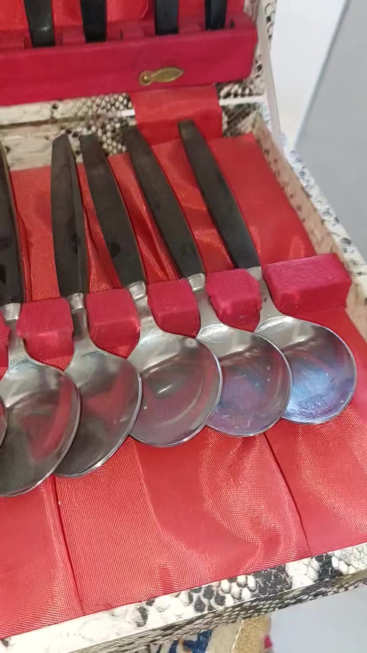 ساعات منضدية للبيع أعلى سعر خاص وتدلل


**إذا كنت صاحب هذا الإعلان وتريد حذفه لأي سبب، رجاءا أرسل رسالة إلى الدعم الفني**