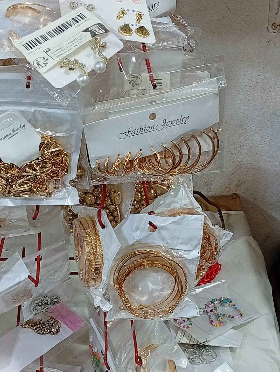 اكسسوارات واغراض منزليه اسعار مناسبه توصيل داخل الكوت موجود حجز عالماسنجر يوصل لباب  البيت


**إذا كنت صاحب هذا الإعلان وتريد حذفه لأي سبب، رجاءا أرسل رسالة إلى الدعم الفني**