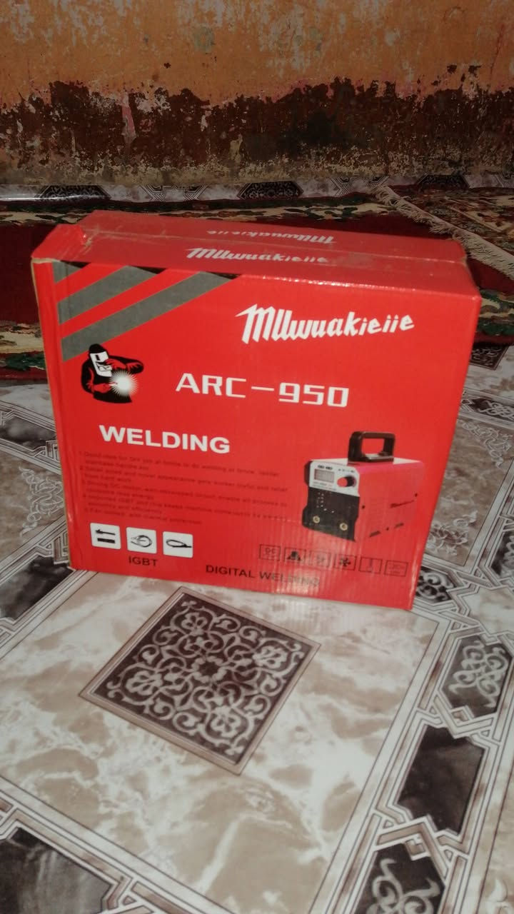 مكينه ميلوكي 950 امبير حجم زغير سفري وين متريد الحم سفري جديده زيرو سعره ب40 الف كامله من كلشي مكاني القرنه حي السلام جسر المشاة ***********
