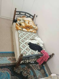 سرير • أثاث • ديكور