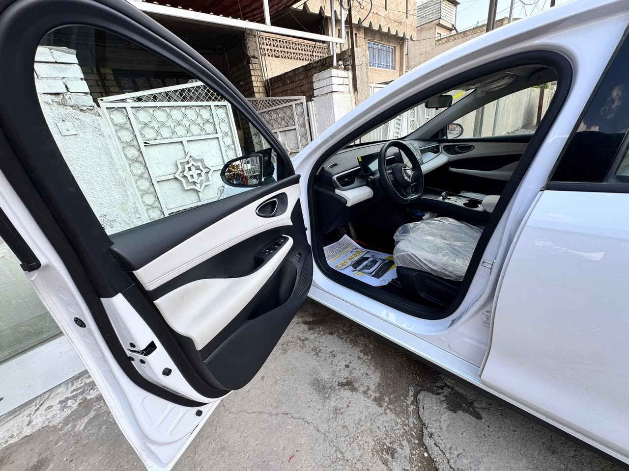 سيل فايف 2025 ماشيه ١٢ الف سياره جديده ضايفله كماليات السعر ١٧٧٥٠قفل مكاني بغداد الأمين ***********
