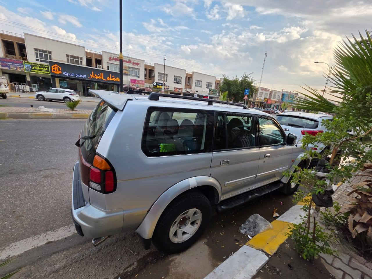 للبيع سيارة متسوبيشي ناتيفا سلفري 2008 محرك 3000 6 سلندر  محرك بلادي   ينقص دهن  رقم انكليزي شرط التحويل  تدفئة تبريد شغال دفع رباعي شغال بيها طخات  خفيفة  صبغ جمالية   بقع صغيرة كير نظيف  نشاط فوول  داخل نظيف  جامات نظيفة فوول   بانوروما   ABS سنوية 2030 عظم عاج بيها  وكالة عامة 85 ورقة وبيها مجال  مكان السيارة كركوك *********** واهلا وسهلا
