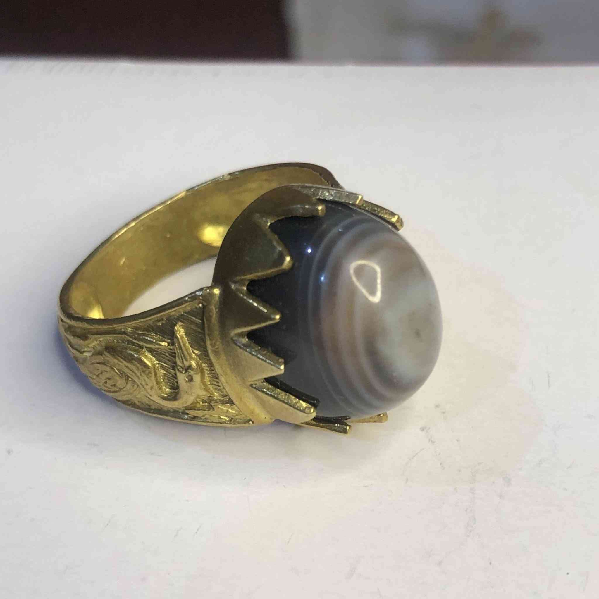 سلام عليكم

محابس بلاش القطعه 6  الف دينار توصيل موجود 
اذا جمله يختلف السعر 

محابس نحاس احجار ملكي قطع تحف 
انواع الاحجار 
سليماني 
سليماني معطف
يشم مخطوط
عقيق يماني اخضر 
عقيق يماني كبدي مخطوط 
عقيق يماني كبدي 
عقيق يماني مشمشي 
عباس اباد افغاني اصلي 
داودي 
عقيق يماني طحلبي
سليماني عيون 
جرع يماني 
قنداش 
در طبيعي
قطع حلوه احجار طبيعية اصليه 

للاستفسار ***********
