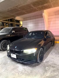 بي ام ٣٣٠i • بنزين • رقم بغداد