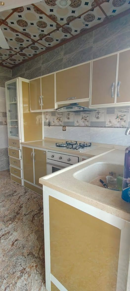 كاونتر كامل الربيع مع طباخ اوڤن وشافطة سعر 850الف بي مجال الاستفسار*********** حمدانية
