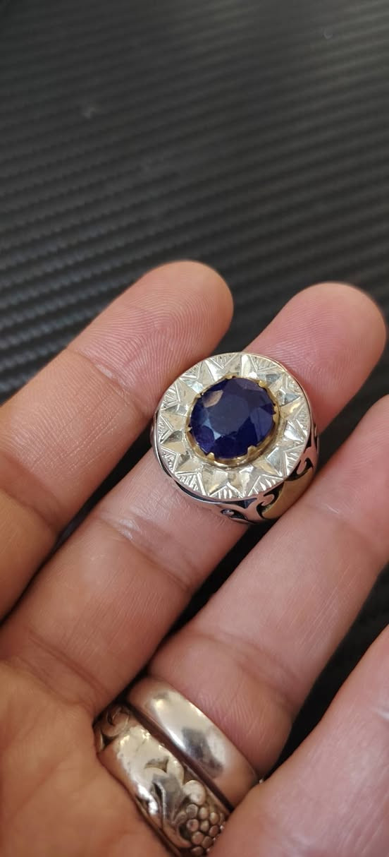 زفير قياس الخاتم ٢٣ يوجد توصيل بيع فقط بدون مراوس


**إذا كنت صاحب هذا الإعلان وتريد حذفه لأي سبب، رجاءا أرسل رسالة إلى الدعم الفني**