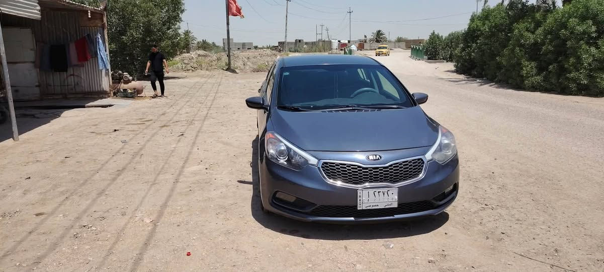 السلام عليكم اخوان
سياره فورتي 2016 حره رقم مثنى بسمي السياره جديده كلش
محرك 2000 دوش المكان السماوه السعر 120 وبيه مجال
الاستفسار *********** السماوا, المثنى
