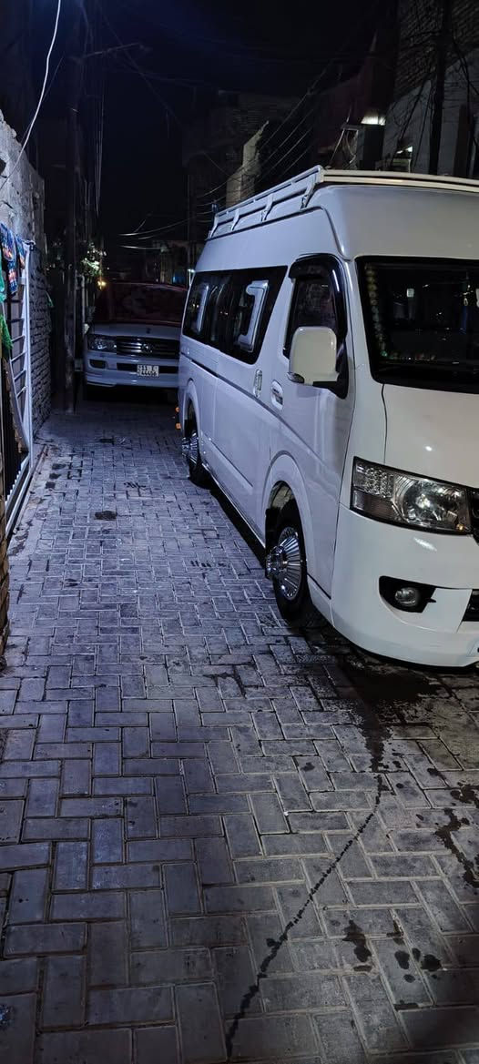 السلام عليكم البيع كيه فتون إسعاف سي اس تو 14 راكب موديل 19 بغداد  نضيفه مامتعوبه  بيه حادث بسيط  باب سايق  + دعاميه مكاني بغداد ***********
