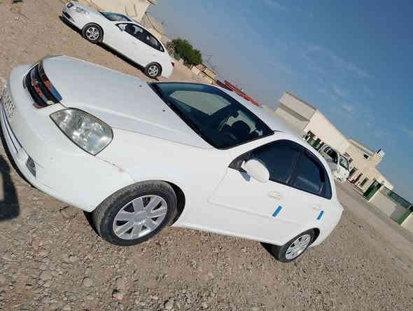 اوبترا
2010
أحلا من الصوره جديده 
مابيها قطره صبق 
المحرك بيه خيط بخار فقط 
90وبيها مجال قليل 
***********
