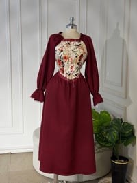 فساتين العيد • مقاسات ٣٨-٥٠ • توصيل كل المحافظات