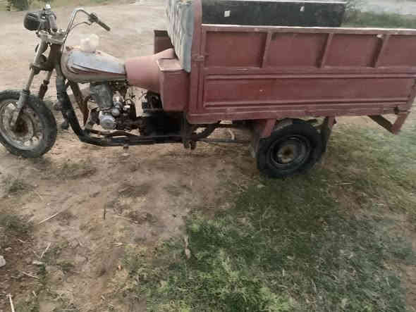 سلام عليكم للبيع مكاني ناحيه النيل ستوته نضيفه محمركه نضيف سعر 200 كلك . ***********
