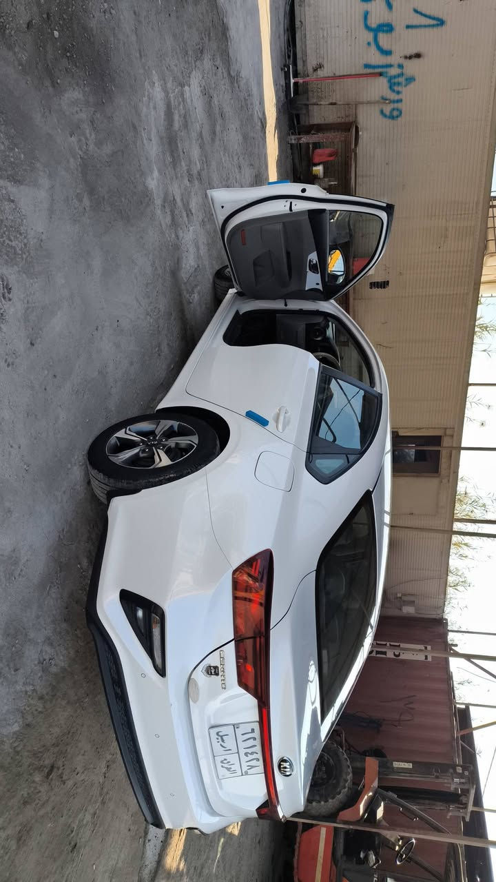 كيا سيراتو 2020 رقم اربيل مكينه 2000 وارد خليجي 
ضررها جاملغ أمامي السعر 145وبيها مجال مكاني واسط 
رقمي ***********
