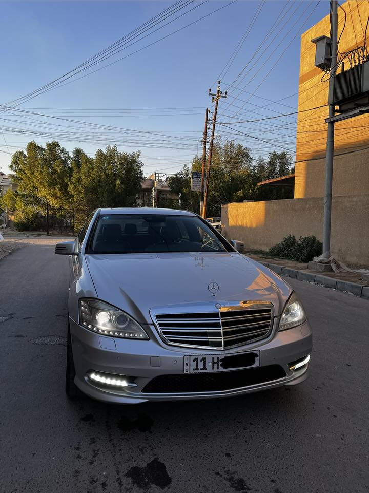 سلام عليكم من رخصه الادمن
(للمراوس فقط)

مارسدس 2008 

S550 فول مواصفات 

السياره كير مكينه كهربائيات كلها كفاله 

كشنات جلد 

تبريد ثلج 

فتحه مبدلها جديد 

روله 

واتر بم  

قايش 

مي راديتر 

كلشي مبدل 

جوبلسات جدد كلهن شديتهن يم فراس الدليمي 

سلكتر كير 

جاهزه 

صدرها يحتاجله بوش بس جيكته بس بوش 

وبيها شخوط بسيطه جدآ 

السياره بيها 3 قطع صبغ فقط 

تفاصيل كلها ذاكرها علمود ما اتعبك 

سعر السياره 180 وبيها مجال بسيط 

*********** 

واتساب فقط 

علمود ما اتعبكم كلشي ذكرتلكم حته البدلته ذاكره الكم 

السياره لارج الطويله
