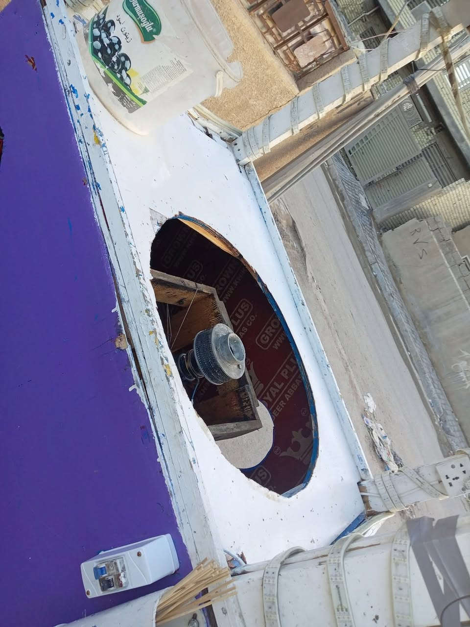 السلام عليكم عندنا هاي الستوته مال شعر بنات للبيع السعر 1,200 وبيها مجال ***********
