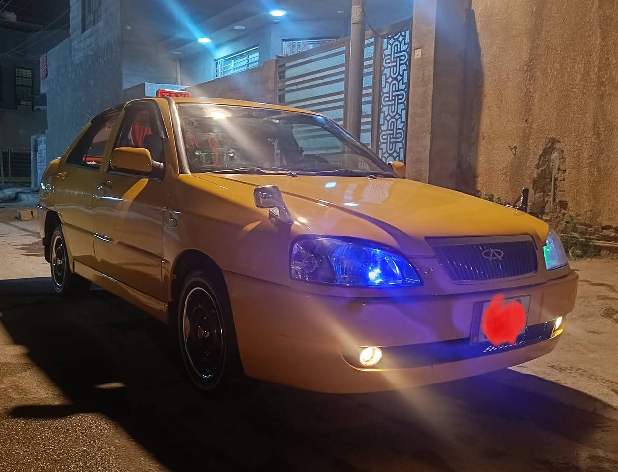 سلام عليكم ورحمة الله وبركاته
شيري كوين 2011 السعر 38 وبيها مجال 

السيارة خير من الله 

مبدل بيها جاملغ الأيمن  ومصلح بيها البنيد

السيارة صبغ عام للجمالية اي نقص مابيها تايرات جدد صدر جديد مشط استيرن جديد تبريد شغال السيارة محورة كورلة أوتوماتيك فقط بيها شغلة وحده مرات من احرك اتصير طبه عندي بس كمشي وتنمير كير خير من الله وللاستفسار اكثر رقمي بيه واتساب اسف واعتذر ع الاطالة  ***********
