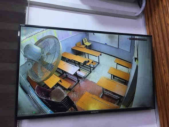 اعمالنا في بغداد اعادة تنصيب وترتيب
منظومة دهوا اصلي مع العمل بترتيب ومهنية
لمزيد من المعلومات مراسلتنا على الخاص او الاتصال 
***********

مواصفات المنظومة
🟩كاميرات دهوا اصلي صوت وصورة وعادي شرط الاصلي 
🟦جهاز ديفيار 16 جنل دهوا اصلي يشغل كل انواع الكاميرات 
     ويدعم اللغة العربية وتسجيل الصوت.
🟪كيبل مسلح ونحاس
⬛️هارد خزن اصلي
🟨جهاز يو بي اس ليثيوم نوع فانك
🟥راك حديد لحفظ المنظومة وتعطي شكل لائق 
🟩ربط المنظومة ببرنامج خاص على الموبايل
🟪تسليك الكيبلات والعمل بحرفية وترتيب
